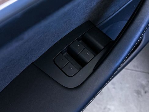 Used 2023 Tesla Model 3 Standard Range RWD image 17