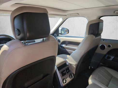 Used 2018 Land Rover Range Rover Sport HSE image 18
