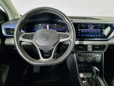 Used 2022 Volkswagen Taos SE FWD image 10