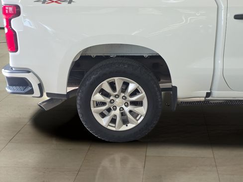 Used 2021 Chevrolet Silverado 1500 Custom AWD/4WD image 27