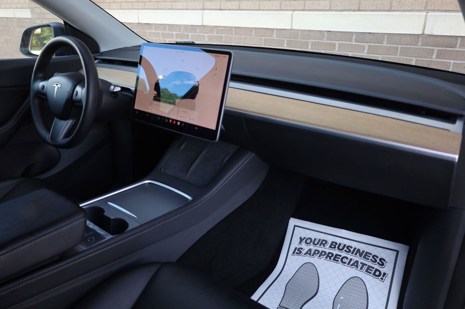 Used 2022 Tesla Model Y Long Range AWD/4WD image 29
