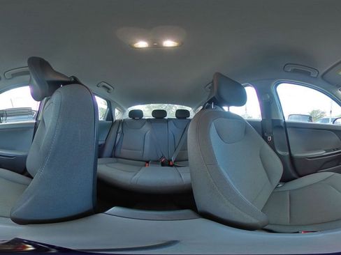 Used 2025 Kia K4 FWD image 40