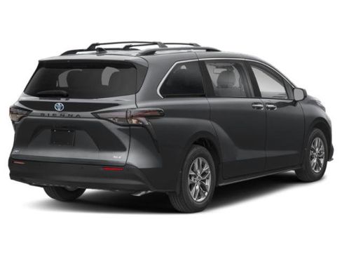 Used 2025 Toyota Sienna XLE w/ XLE Plus Package AWD/4WD image 2