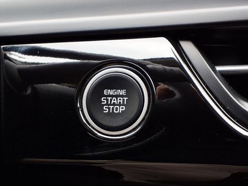 Used 2025 Kia Seltos S image 15