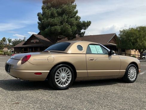 Used 2005 Ford Thunderbird image 51