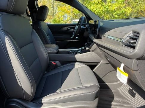 New 2026 Chevrolet Traverse LT w/ Driver Confidence Package FWD image 22