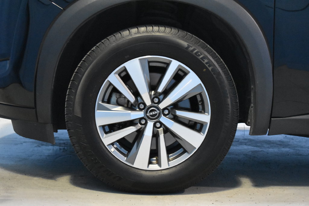 Used 2025 Nissan Pathfinder SL AWD/4WD image 27