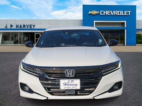 Used 2021 Honda Accord Sport image 2