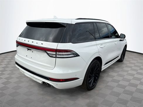 Used 2023 Lincoln Aviator Black Label w/ Jet Package image 6