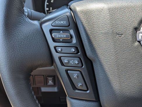 Used 2025 Nissan Frontier SV w/ SV Convenience Package RWD image 18