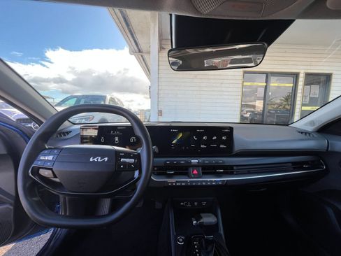 Used 2025 Kia K4 FWD image 33