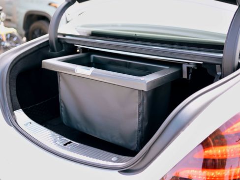 Used 2019 Mercedes-Benz S 560 Sedan w/ AMG Line Exterior image 17