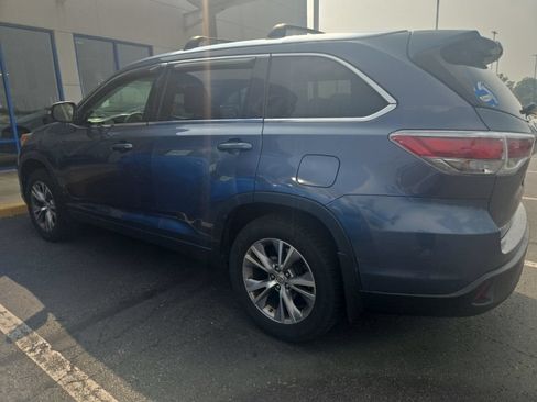 Used 2015 Toyota Highlander XLE AWD/4WD image 9