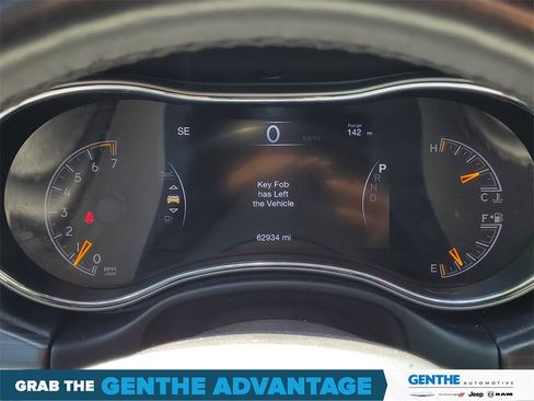 Used 2020 Jeep Grand Cherokee Altitude image 11