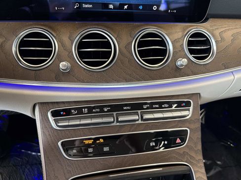 Used 2021 Mercedes-Benz E 350 E 350 w/ Premium Package image 25