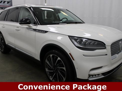 Used 2020 Lincoln Aviator Reserve w/ Equipment Group 201A image 4