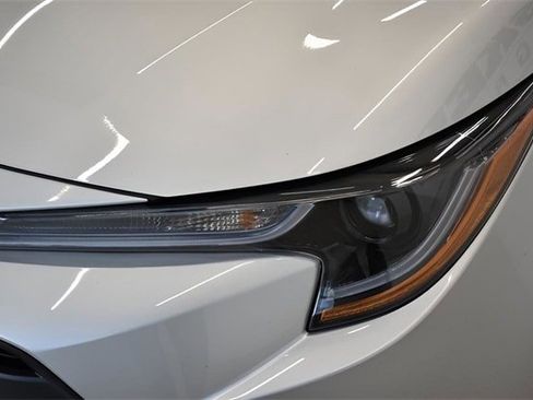 Used 2025 Toyota Corolla LE image 17