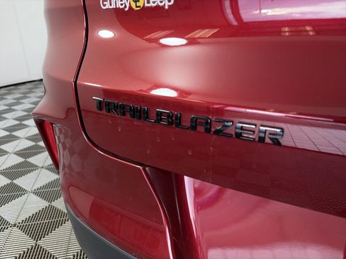 Used 2023 Chevrolet TrailBlazer RS FWD image 16