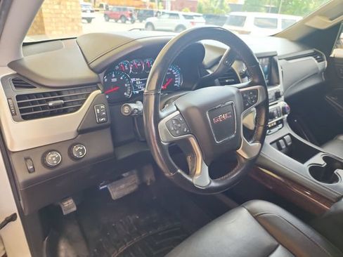 Used 2019 GMC Yukon SLT w/ Open Road Package AWD/4WD image 10
