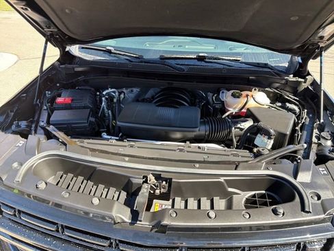 Used 2024 Chevrolet Suburban RST w/ Luxury Package image 24