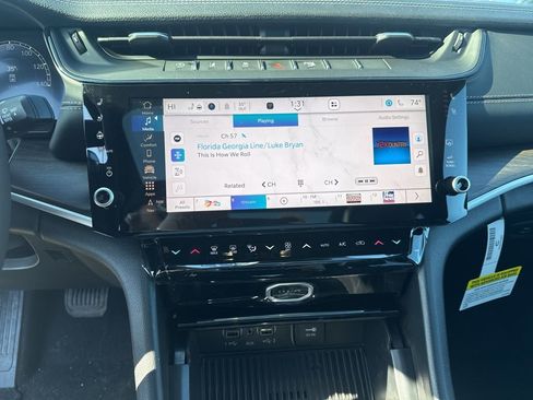 New 2026 Jeep Grand Cherokee Limited image 12