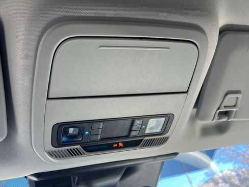 Used 2022 Ford Mustang Mach-E Select image 34