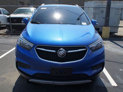 Used 2018 Buick Encore Preferred FWD image 2
