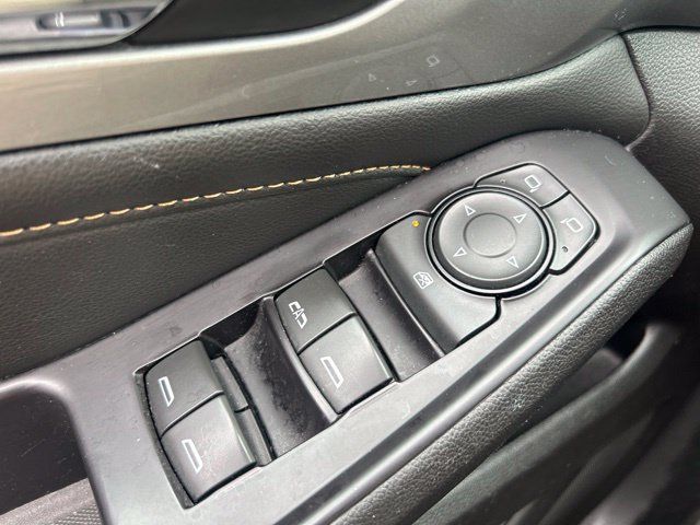 Used 2018 Chevrolet Traverse LT FWD image 15
