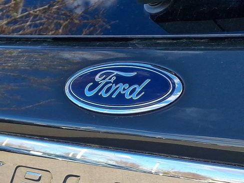 Used 2022 Ford Explorer King Ranch w/ Premium Technology Package image 34