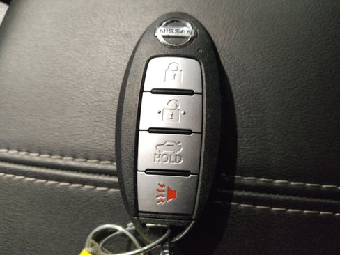 Used 2023 Nissan Sentra SV FWD image 32
