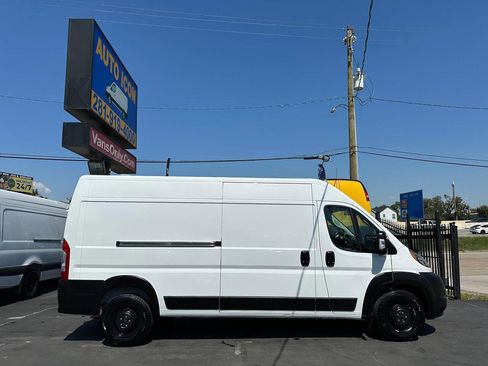 Used 2020 RAM ProMaster 2500 image 3