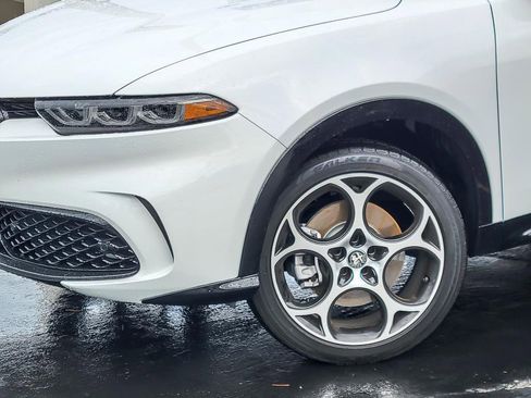 New 2025 Alfa Romeo Tonale w/ Premium Package image 3