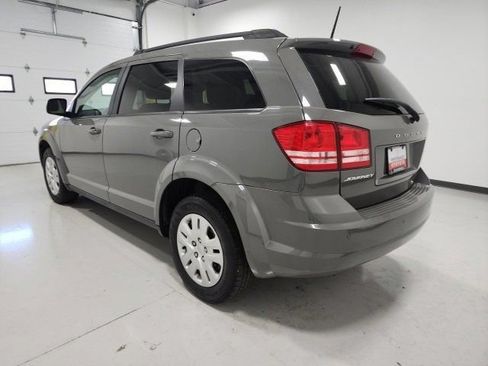Used 2020 Dodge Journey SE FWD image 6