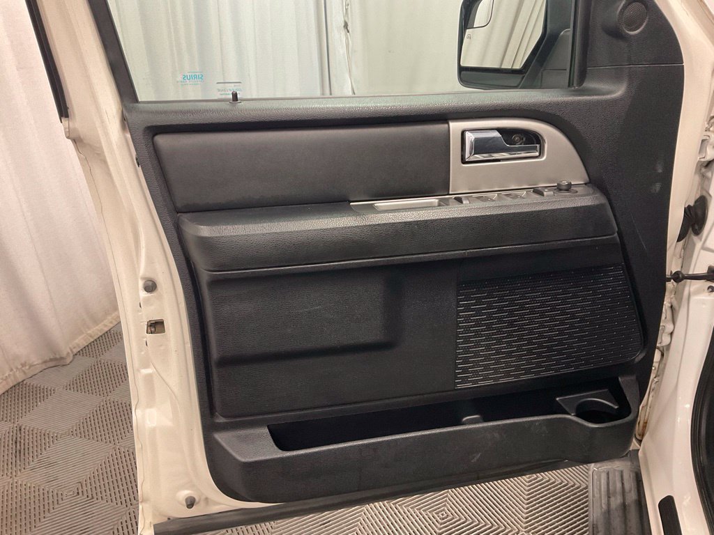 Used 2017 Ford Expedition EL XLT AWD/4WD image 14