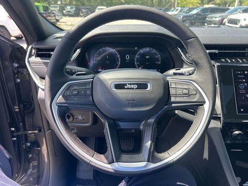 New 2025 Jeep Grand Cherokee L Altitude image 15