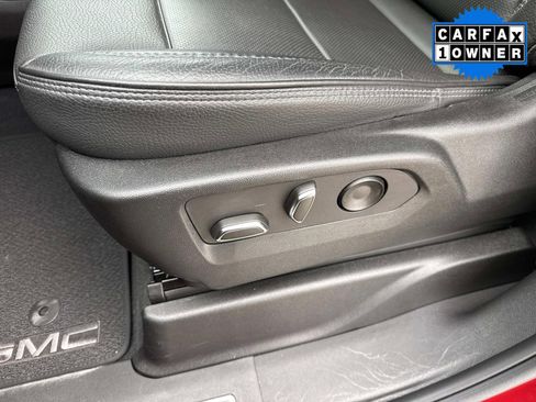 Used 2023 GMC Yukon Denali image 25