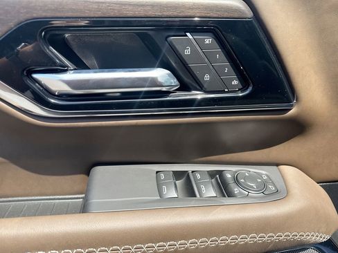 New 2026 GMC Yukon Denali Ultimate AWD/4WD image 24