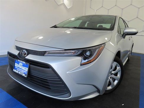 Used 2026 Toyota Corolla LE FWD image 1