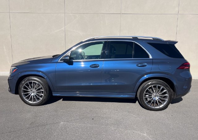 Used 2024 Mercedes-Benz GLE 450e 4MATIC image 4