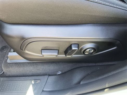 New 2025 Jeep Grand Cherokee Laredo X w/ Luxury Tech Group I image 12