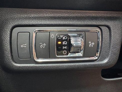 Used 2022 Lincoln Corsair AWD w/ Equipment Group 101A image 22