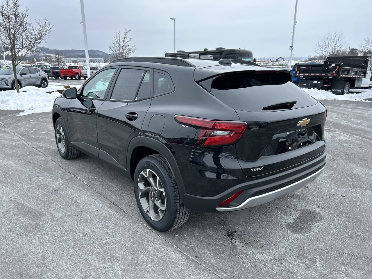 New 2026 Chevrolet Trax LT w/ Driver Confidence Package FWD image 5