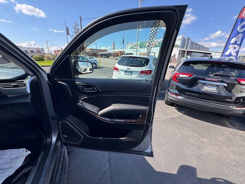 Used 2019 Chevrolet Suburban LT AWD/4WD image 28