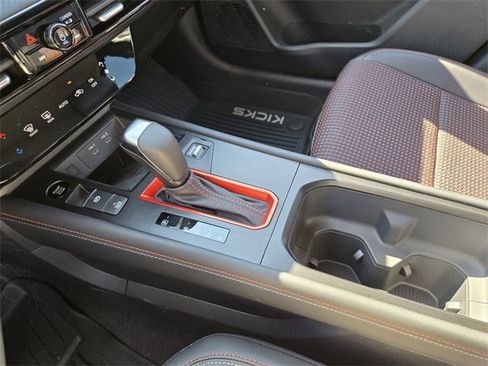 New 2026 Nissan Kicks SR image 16