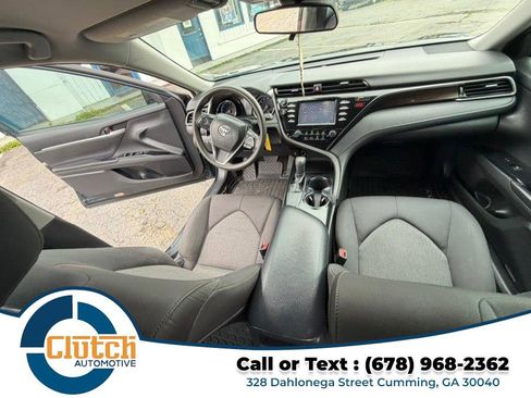 Used 2019 Toyota Camry LE FWD image 14