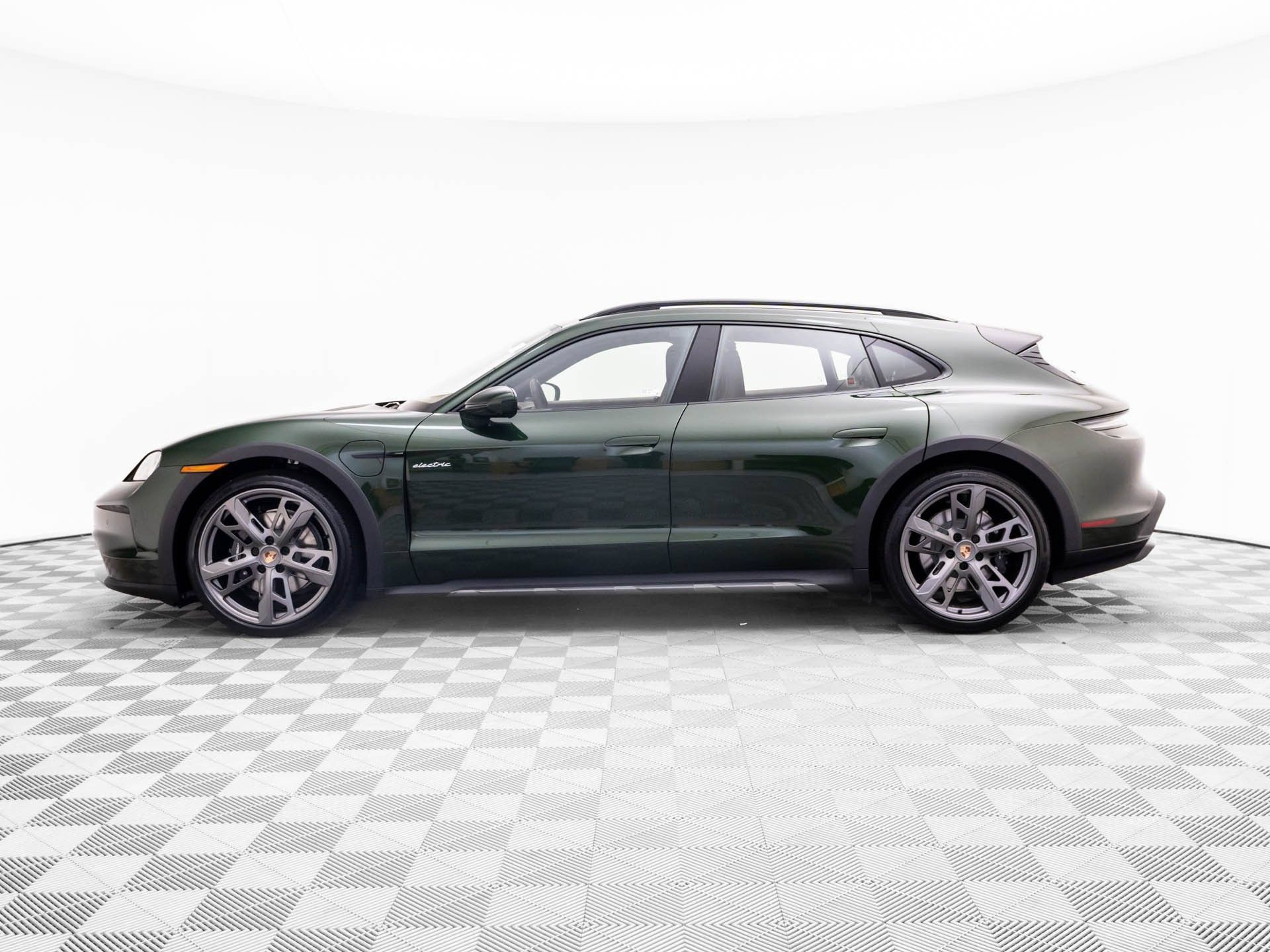 New 2026 Porsche Taycan 4S AWD/4WD image 2
