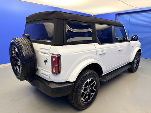 Used 2023 Ford Bronco Outer Banks image 7