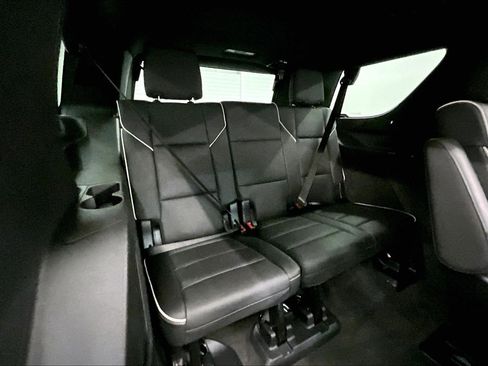 Used 2025 Cadillac Escalade Sport AWD/4WD image 32