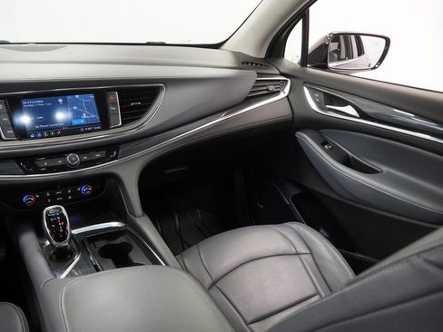 Used 2021 Buick Enclave Essence w/ Sport Touring Edition image 27