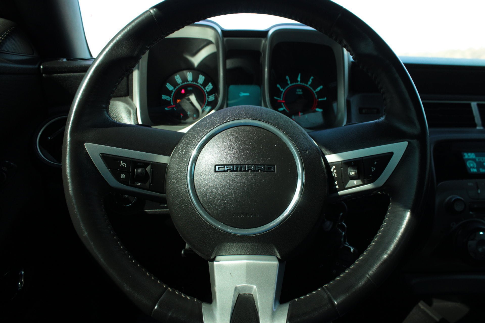 Used 2011 Chevrolet Camaro LT RWD image 25